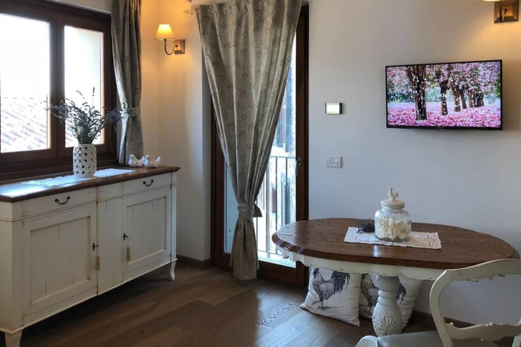 La Poulerie - Suite Dependance Gera Lario Exteriör bild
